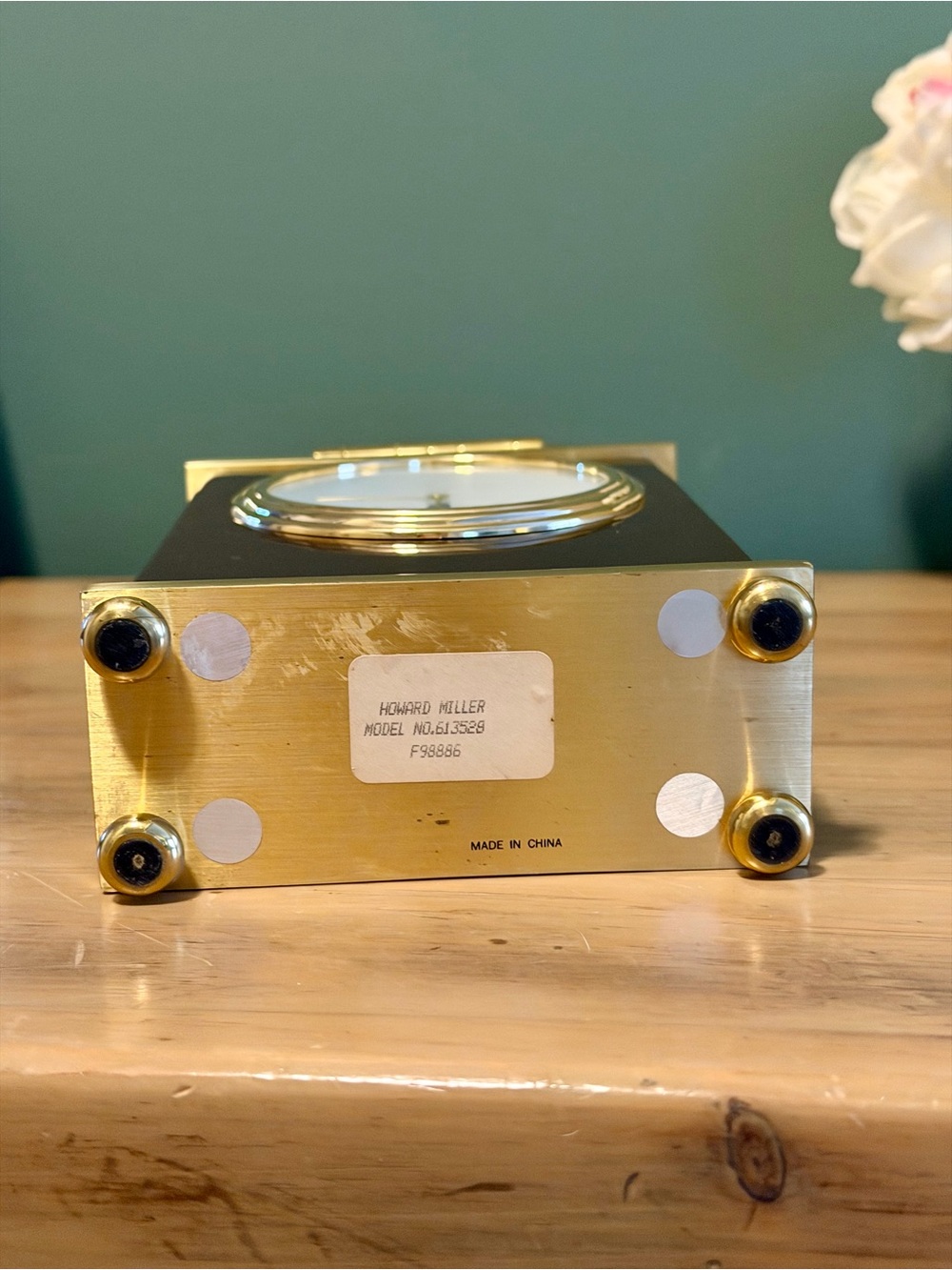 Howard Miller Rosewood Brass Tabletop Clock Vintage Style - Picture 8 of 11